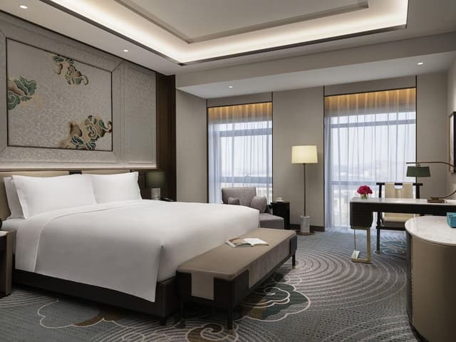 Superior Room, 1 King Bed