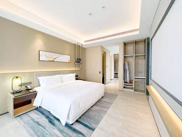 Deluxe Suite, 1 King Bed, Non Smoking