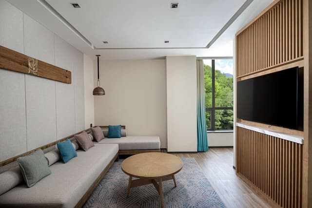 KING ONE BEDROOM SUITE