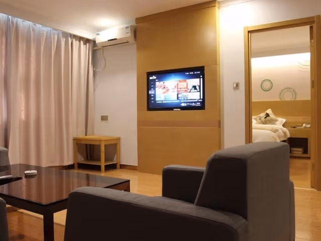 Deluxe Suite