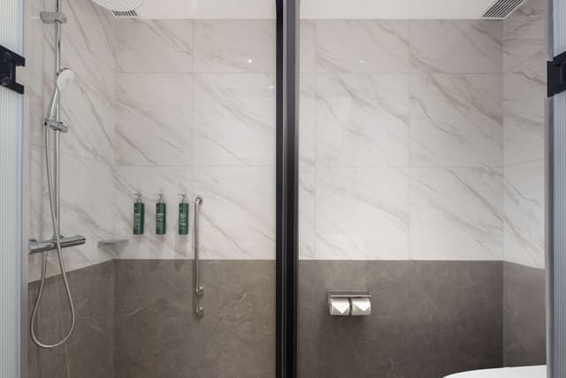 KING DELUXE SUITE