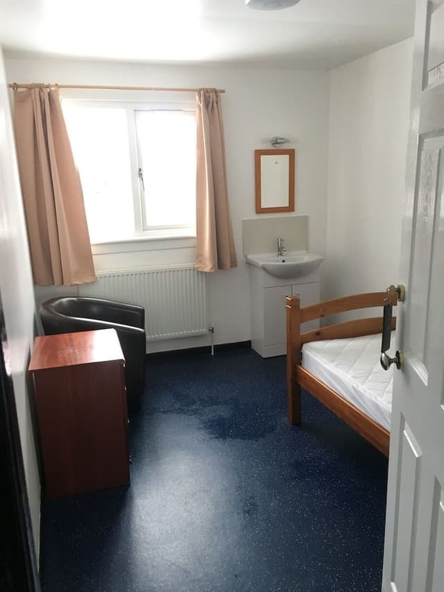 Basic Single Room, Shared Bathroom, Mountain View