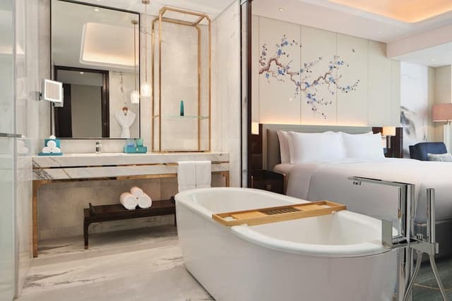 Room, 1 King Bed, City View