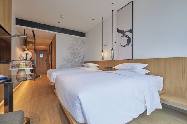 Standard Room, 2 Double Beds, City View