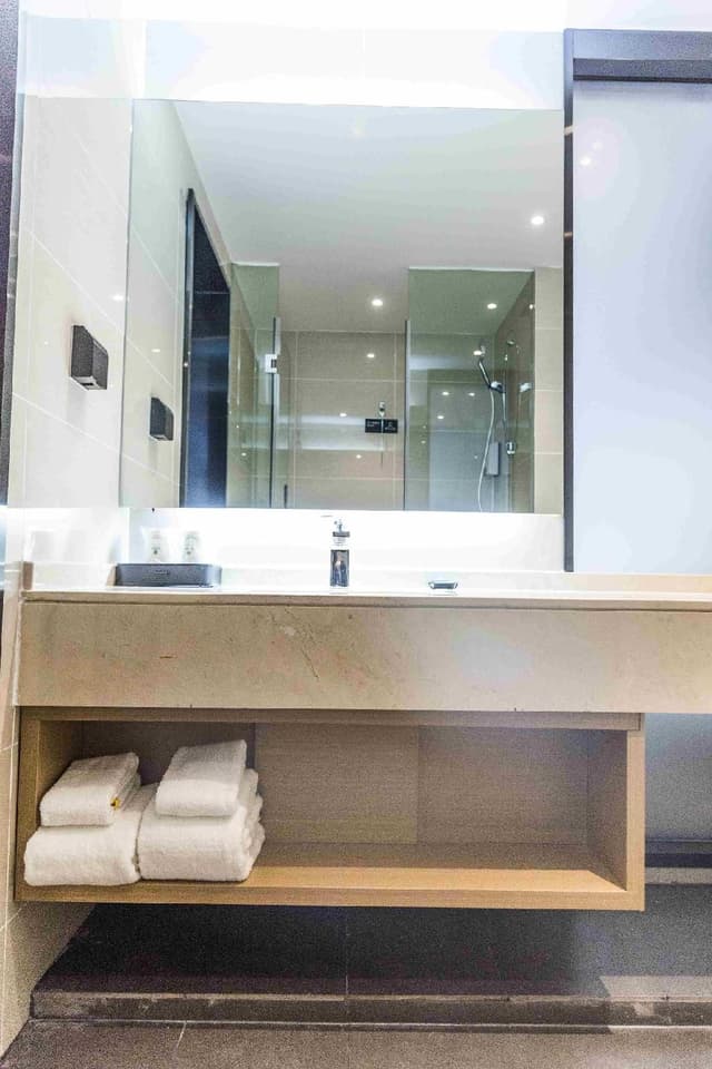 Dossen - Executive Suite
