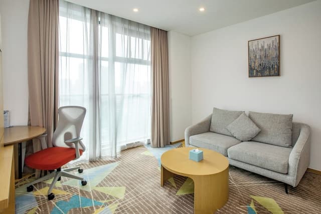 Standard Room, 1 King Bed (Extra Floor Space)