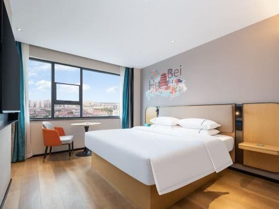 Business Queen Room