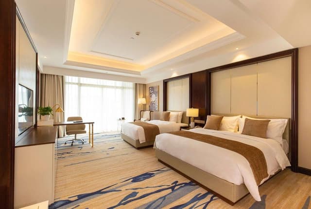 Family Lake View Twin Bed Room