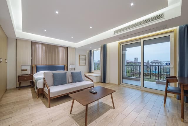 GTR - Guest Room with One 1.8M Bed