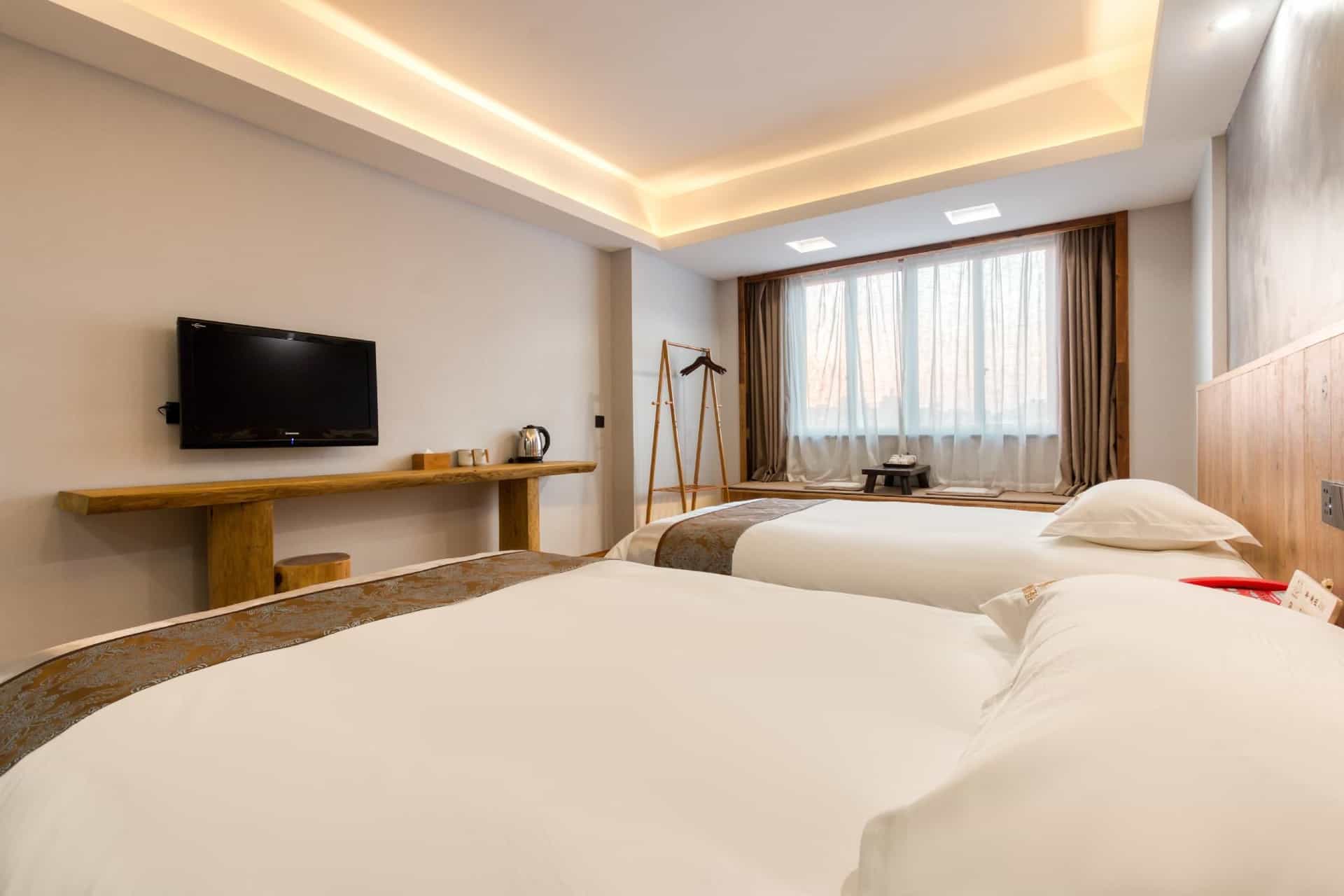 Deyi Hotel