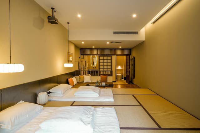 Premier Courtyard Twin Room