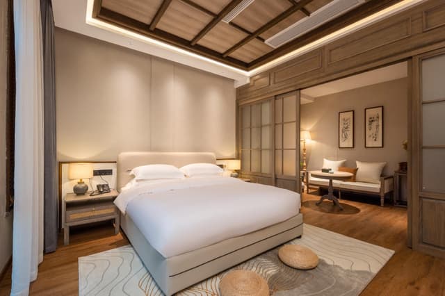 Warm Bonding Room