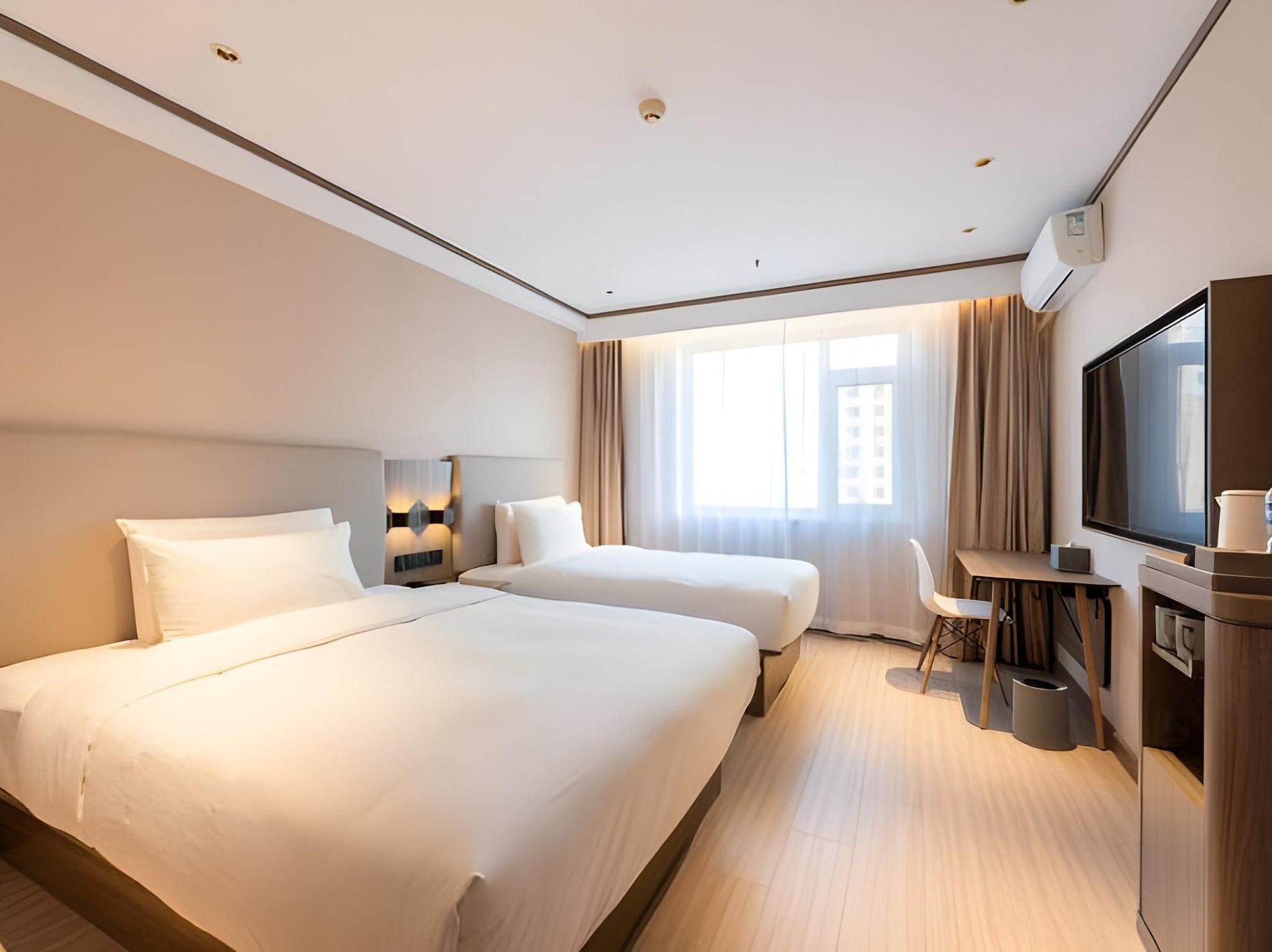 Hanting Hotel Dalian North Railway Station South Square2