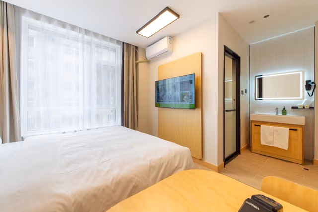 Huazhu - Superior BedRoom