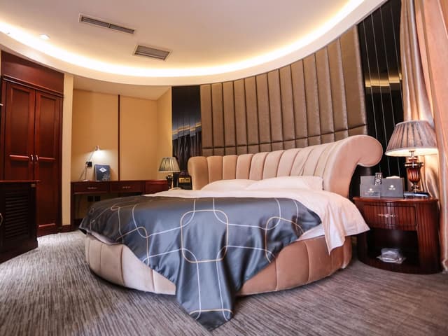 Lavande - Romantic Round Bed Room