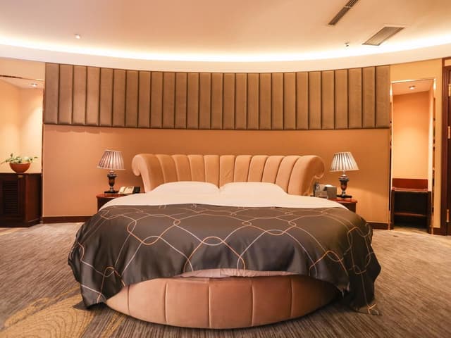 Lavande - Romantic Round Bed Room