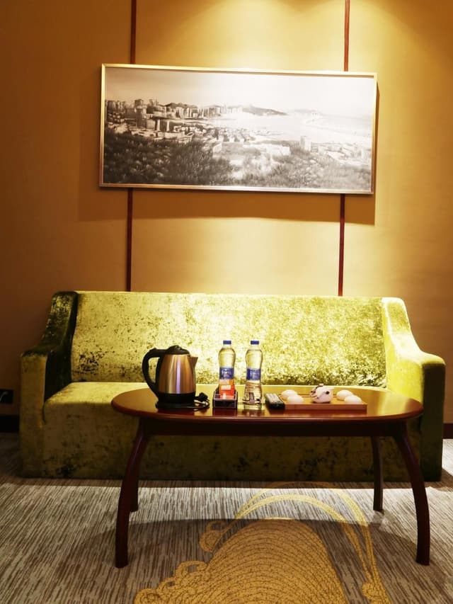 Deluxe Suite