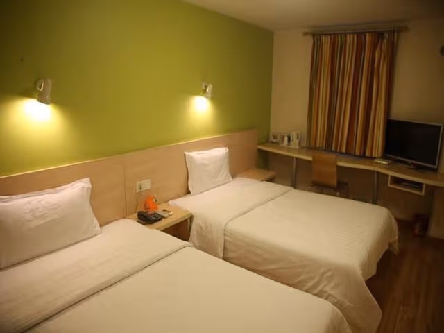 7 Days - Zizhu Twin Room