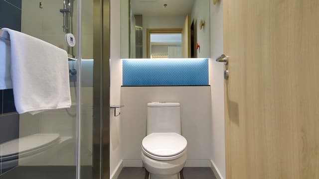 Standard Room, 1 King Bed (Extra Floor Space)