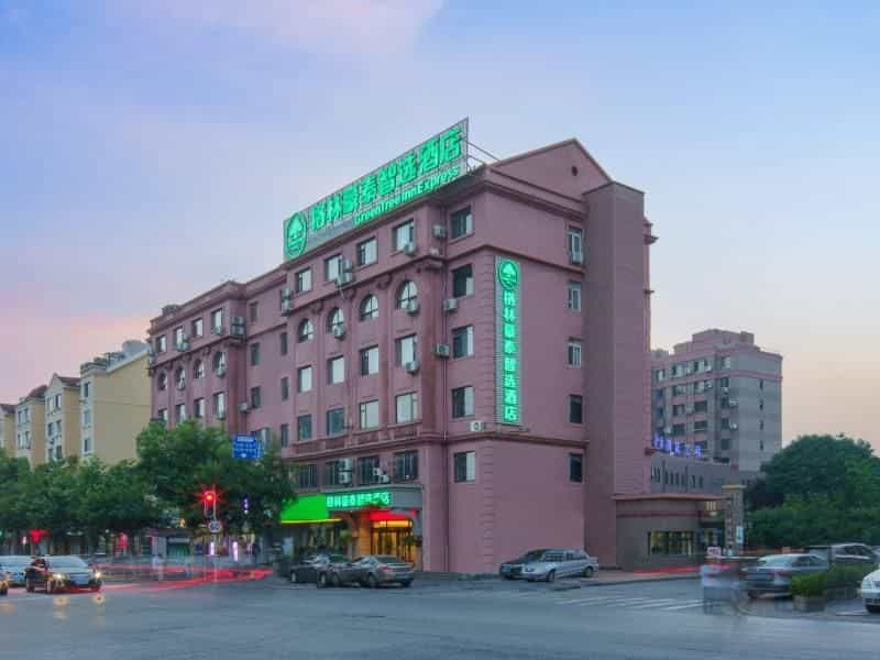 Green Tree Inn Dalian Railway Station People's Square Metro Station