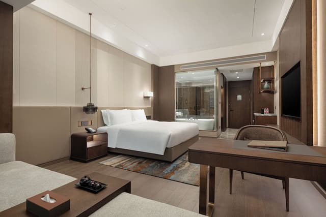 Deluxe Room, 1 King Bed
