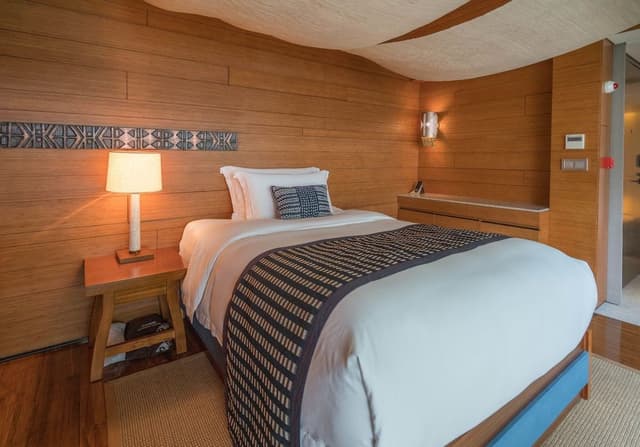 Villa, 2 Bedrooms, Poolside