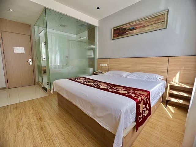 Standand Queen Room