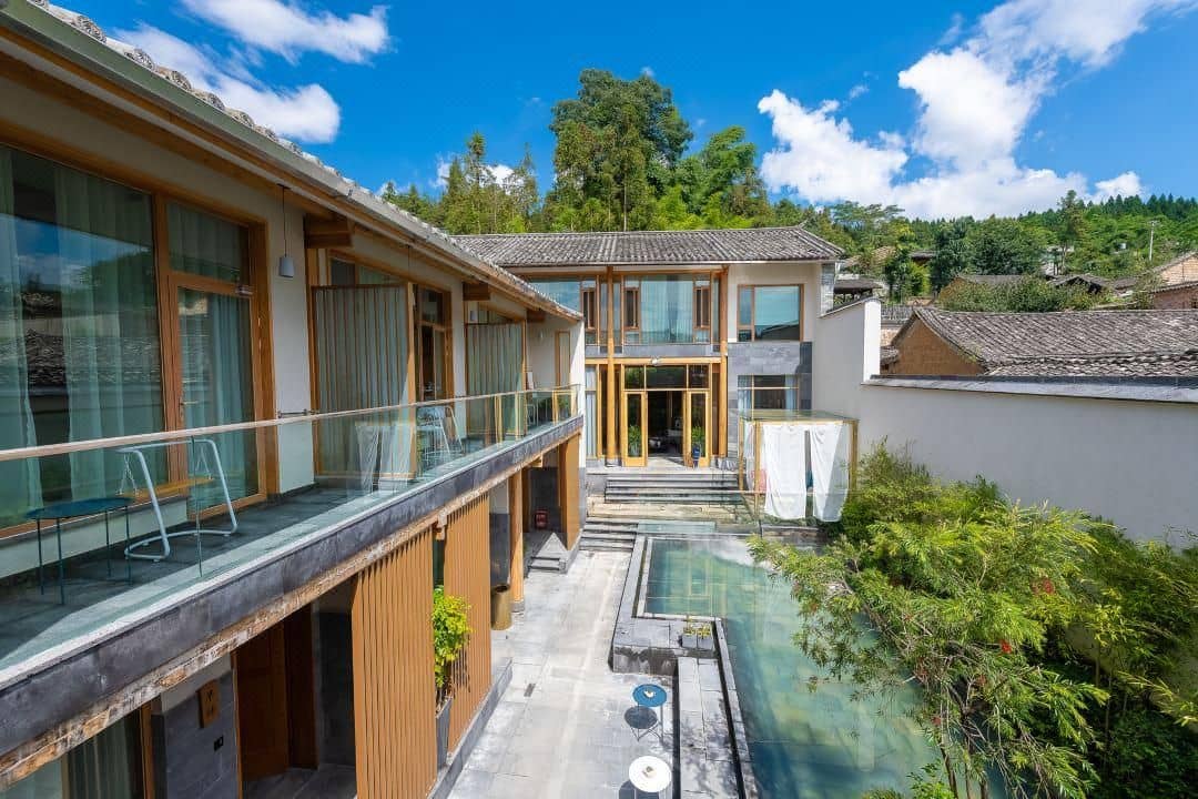 Floral Lux Hotel· Yunbian Hot Spring Hotel Floral Lux Hotel· Yunbian Hot Spring Hotel