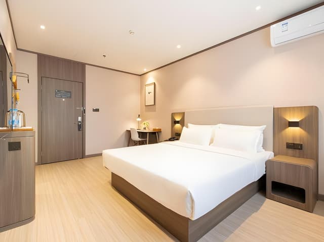 Superior Double Bed Room With Mobile Screen Casting