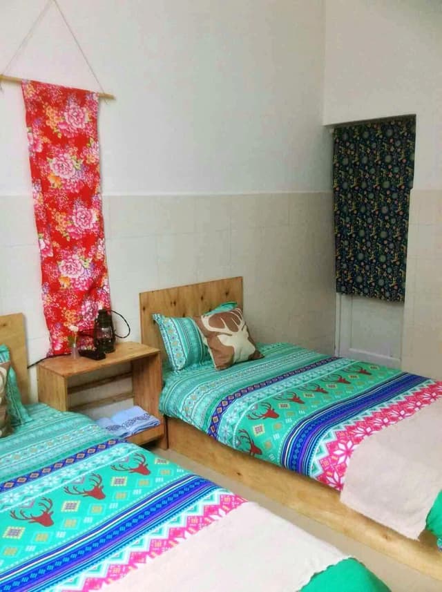 Twin Room - Non-Smoking