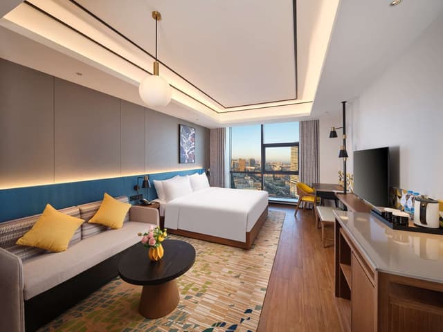 KING ACCESSIBLE ROOM
