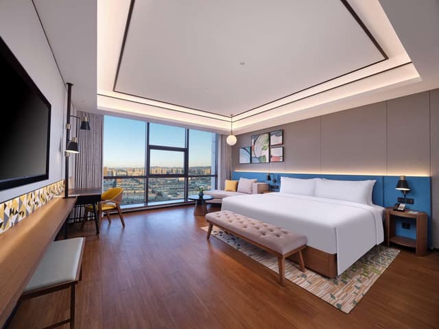 KING DELUXE ROOM