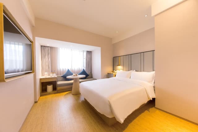 Queen Room A