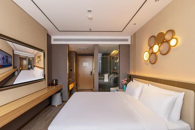 Huazhu - Yueruo Liujin Bed Room