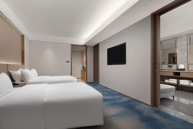 TWIN DELUXE ROOM