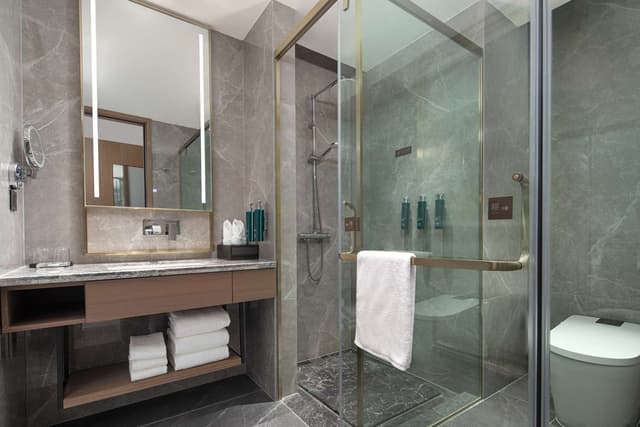 KING GUEST ROOM