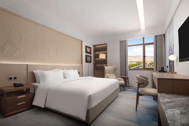 KING GUEST ROOM