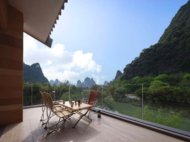 KING ONE BEDROOM SUITE