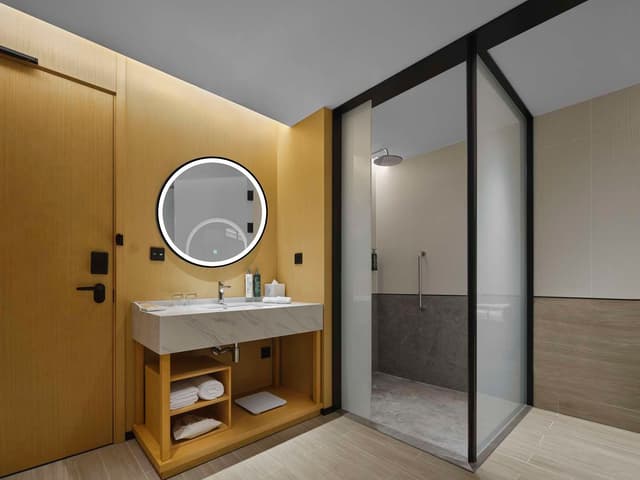 TWIN DELUXE ROOM