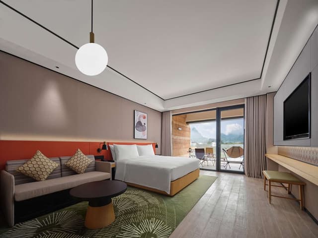 KING DELUXE ROOM WITH SOFA BED