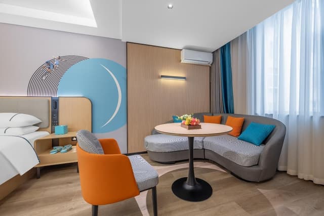 Dossen - Family Room