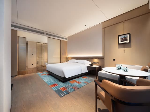 WH - Deluxe Bed Room