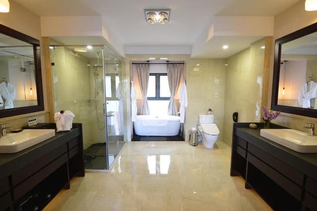 Grand Villa, 2 Bedrooms, Lake View