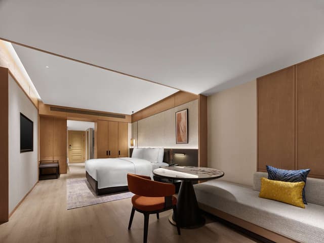 KING DELUXE ROOM SEA VIEW