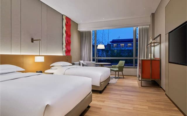 TWIN EXECUTIVE ROOM