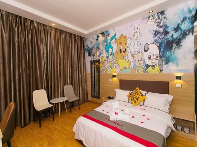 Business Queen Room
