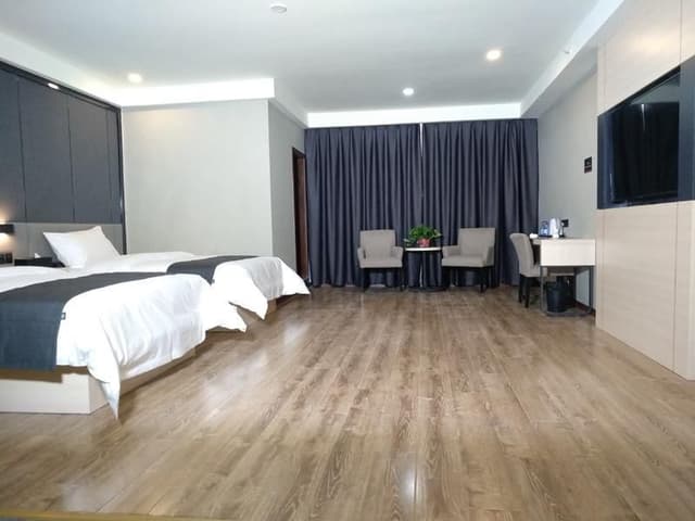 Twin Deluxe Room