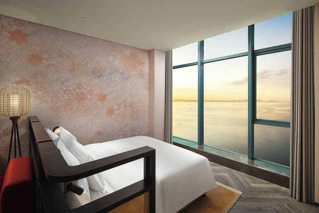 Premium Room, 1 King Bed, Sea View
