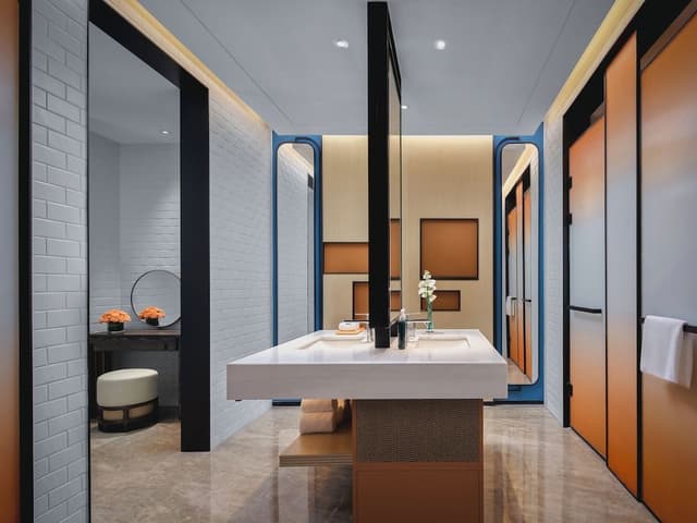 Suite, 1 Bedroom, Sea View (Dining, Meeting)