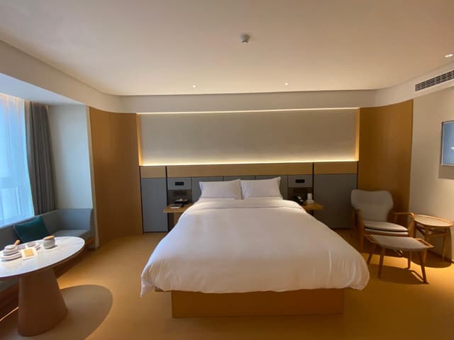 Huazhu - Destress Superior Bed Room